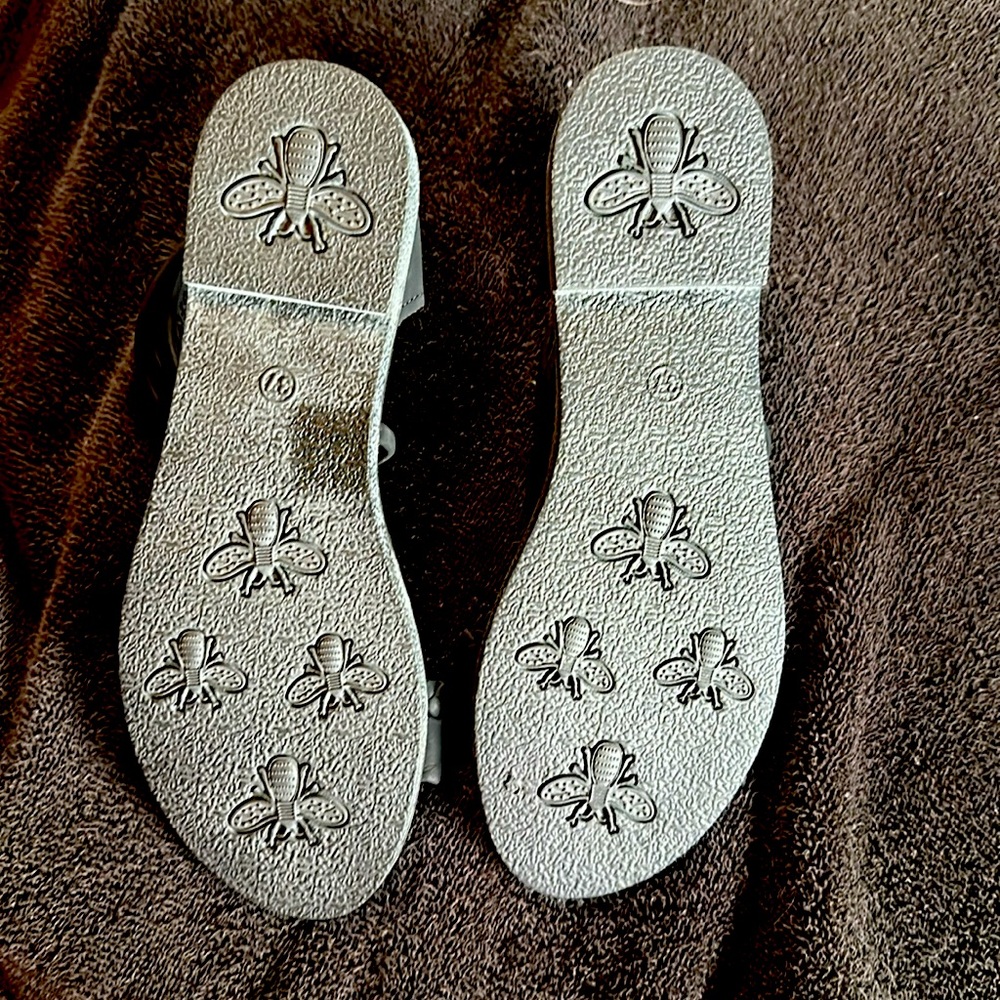 Sandals - Picture 2 of 2